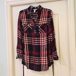 Liz Lange plaid maternity top, small